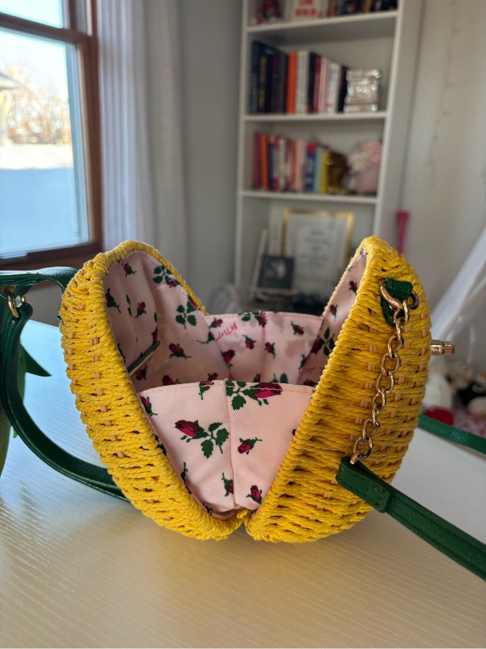 Green & Yellow Pineapple Crossbody Bag - Betsy Johnson Novelty Women Bag - Picture 2 of 9